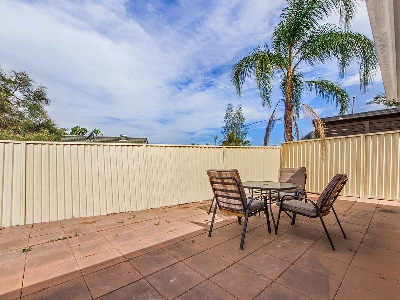 32 Meadow Brook Crescent, Merrimac QLD 4226