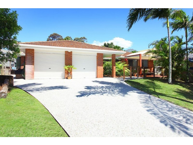 6 Cammeray Court, Robina QLD 4226