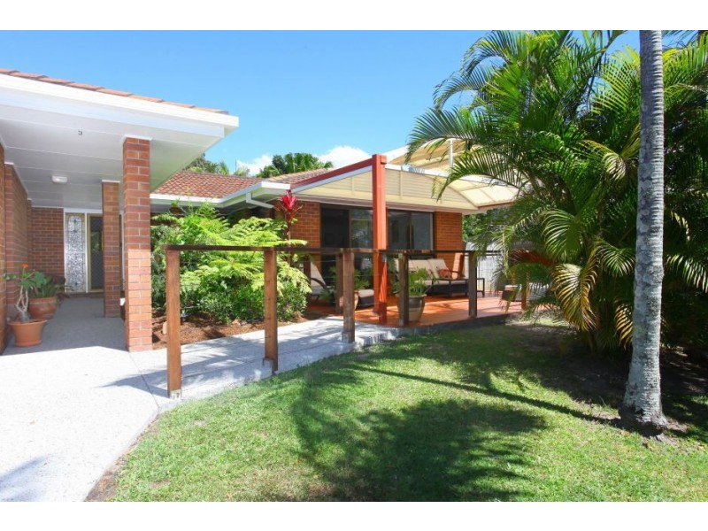 6 Cammeray Court, Robina QLD 4226