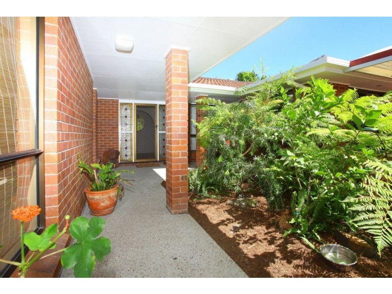 6 Cammeray Court, Robina QLD 4226