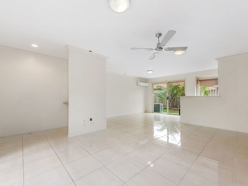 5/1 Warbler Parade, Varsity Lakes QLD 4227