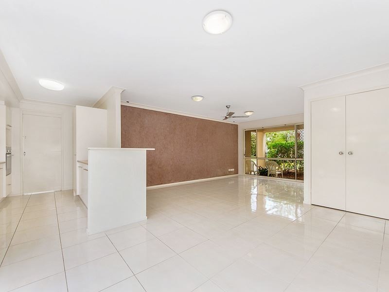 5/1 Warbler Parade, Varsity Lakes QLD 4227