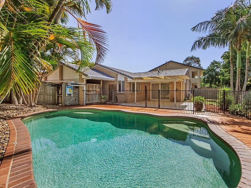 76 Merridown Drive, Merrimac QLD 4226