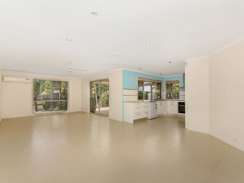 76 Merridown Drive, Merrimac QLD 4226