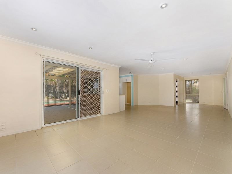 76 Merridown Drive, Merrimac QLD 4226