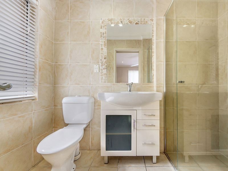 76 Merridown Drive, Merrimac QLD 4226