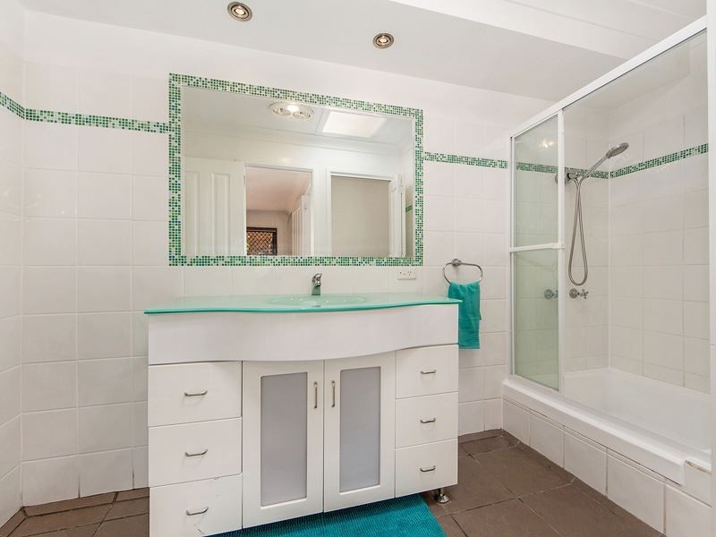 10 Highfield Drive, Merrimac QLD 4226