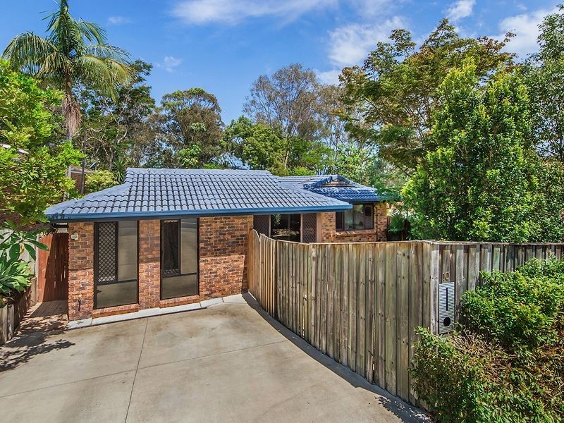 10 Highfield Drive, Merrimac QLD 4226