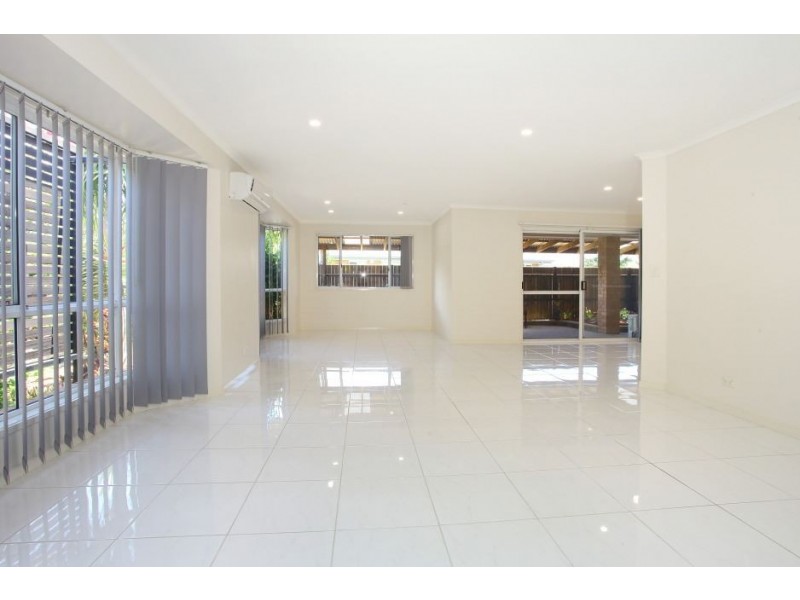 68 Ron Penhaligon Way, Robina QLD 4226