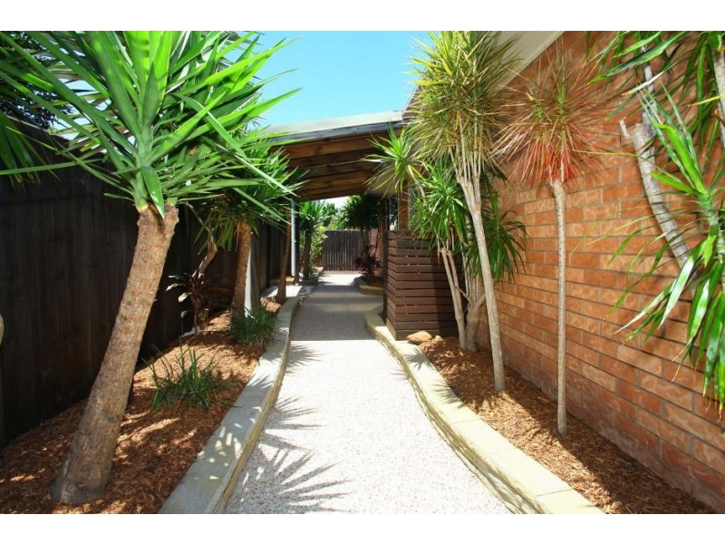 68 Ron Penhaligon Way, Robina QLD 4226