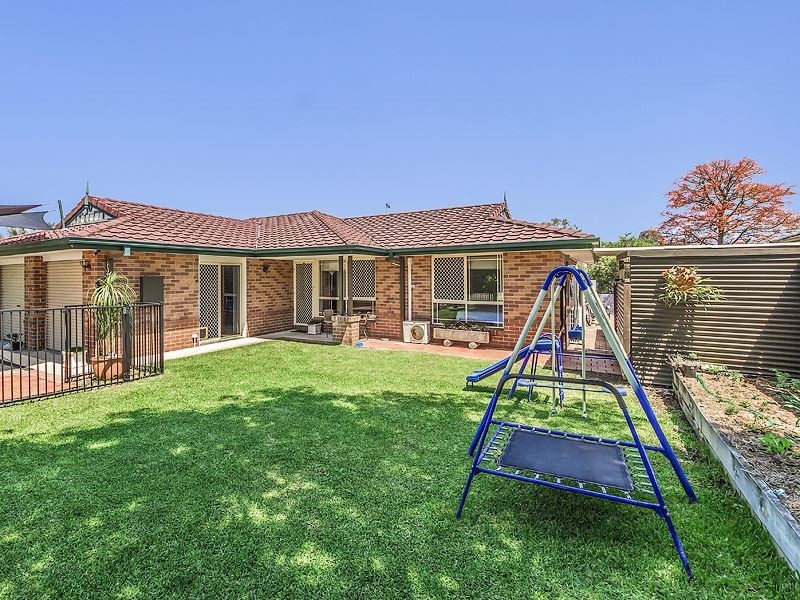 1/14 Dauphin Cres, Merrimac QLD 4226