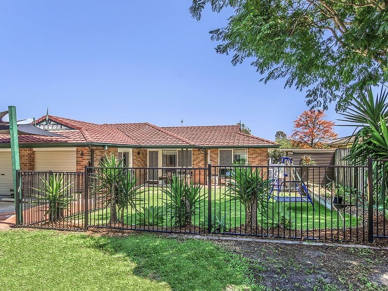 1/14 Dauphin Cres, Merrimac QLD 4226