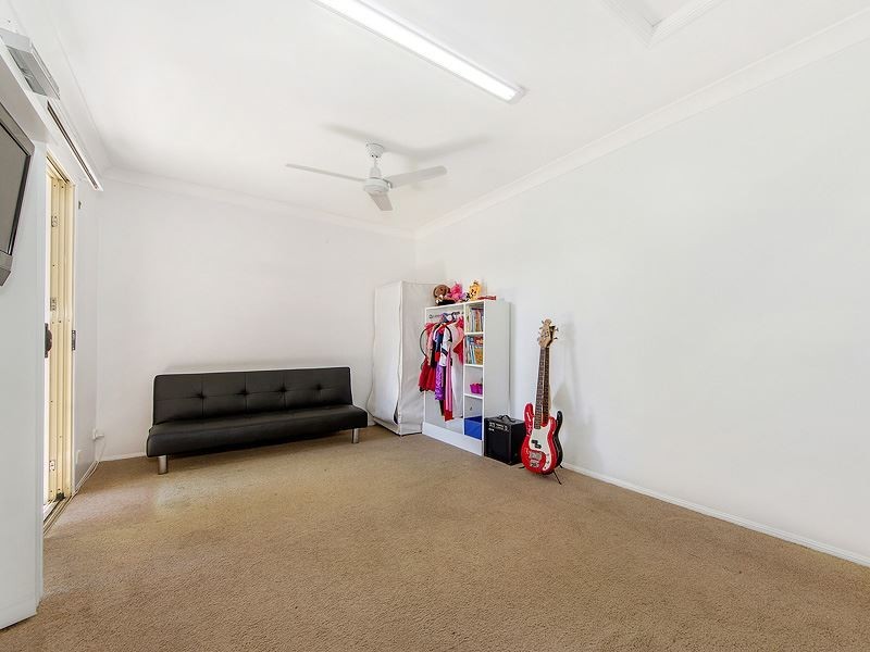 1/14 Dauphin Cres, Merrimac QLD 4226