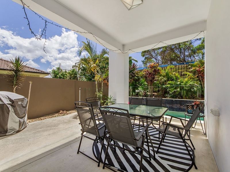 2/24 Heights Drive, Robina QLD 4226