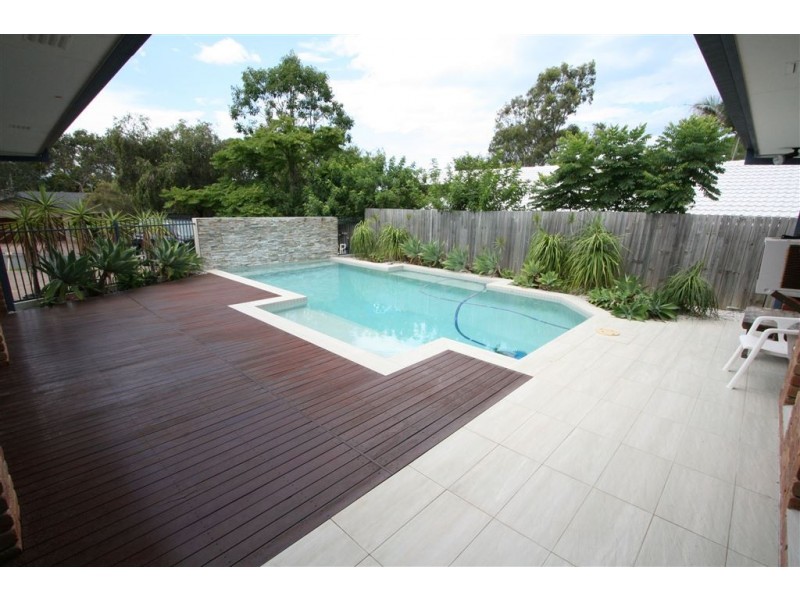 4 Northwood Cl, Robina QLD 4226