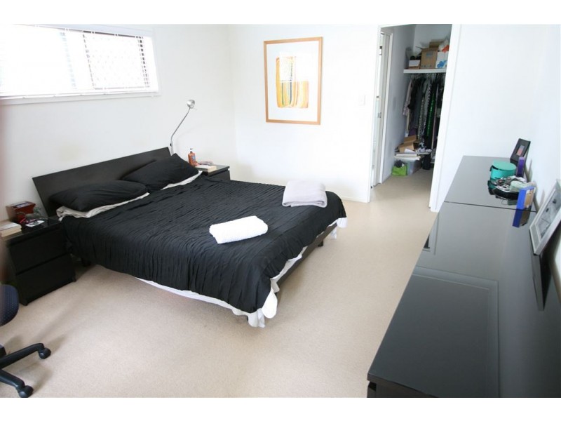 4 Northwood Cl, Robina QLD 4226