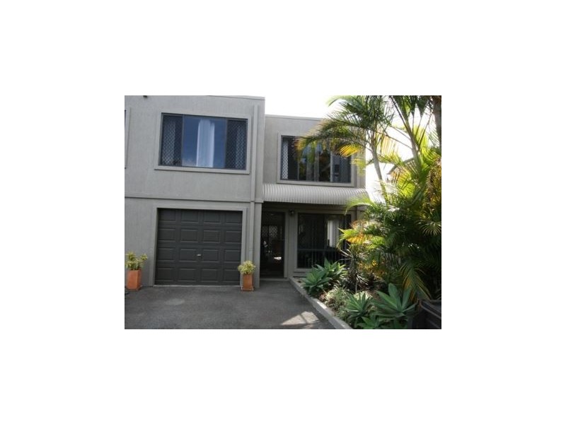 6/10 Warbler Pde, Varsity Lakes QLD 4227