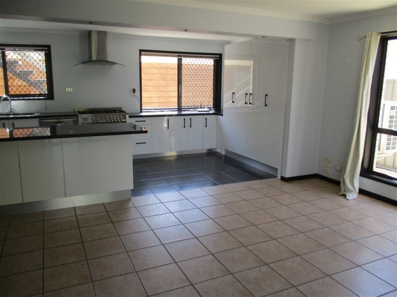 93 Highfield Drive, Merrimac QLD 4226