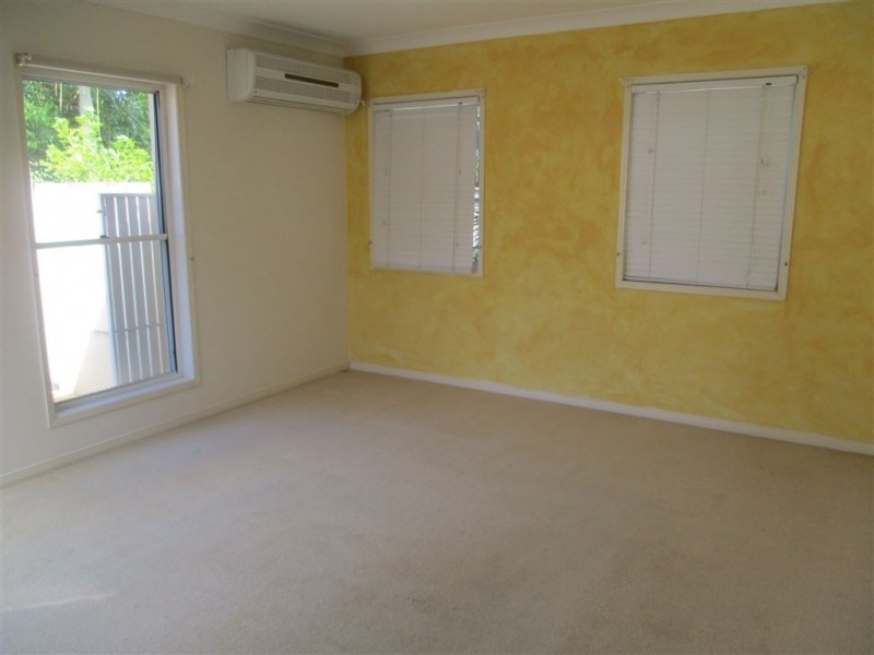 15 Corina Close, Robina QLD 4226