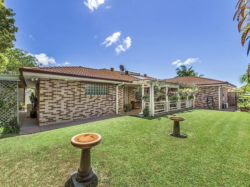 32 Belrose Boulevard, Varsity Lakes QLD 4227