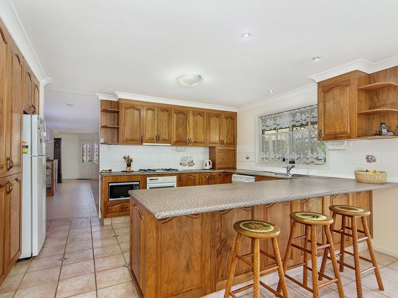 32 Belrose Boulevard, Varsity Lakes QLD 4227