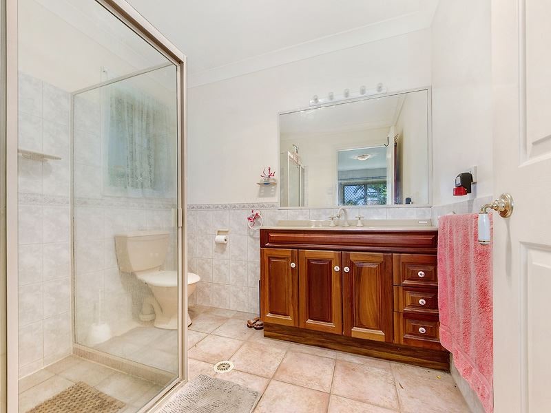 32 Belrose Boulevard, Varsity Lakes QLD 4227