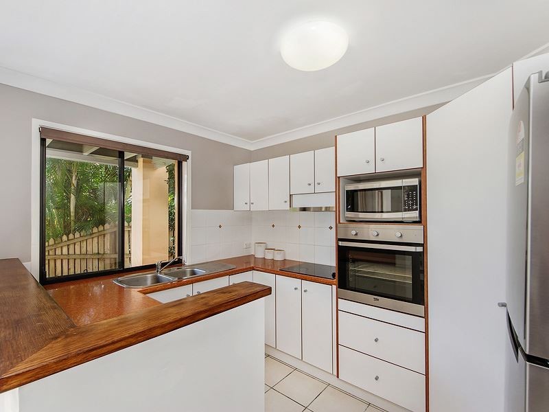 70/1 Warbler Parade, Varsity Lakes QLD 4227