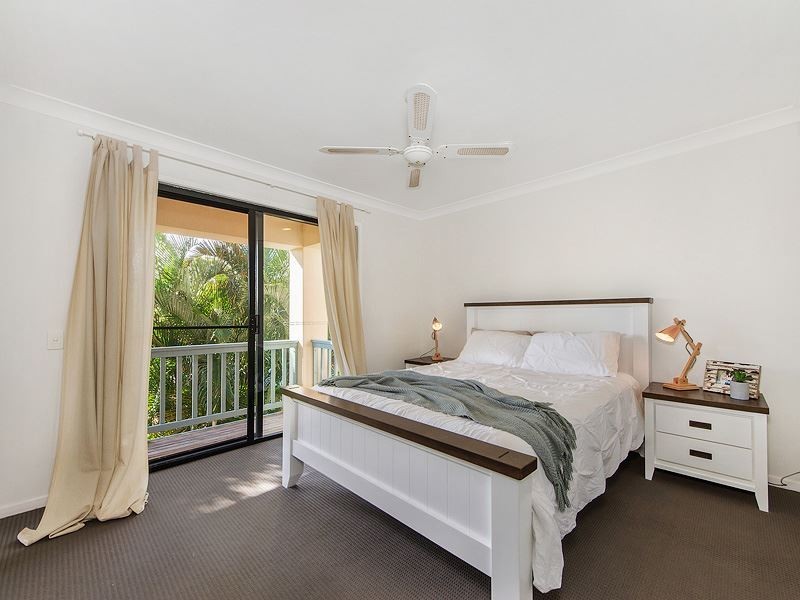 70/1 Warbler Parade, Varsity Lakes QLD 4227