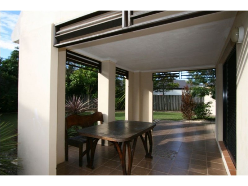 1 Elfin Street, Robina QLD 4226