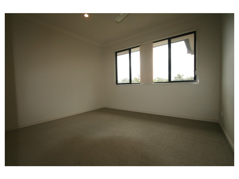 23B Geraldton Drive, Varsity Lakes QLD 4227