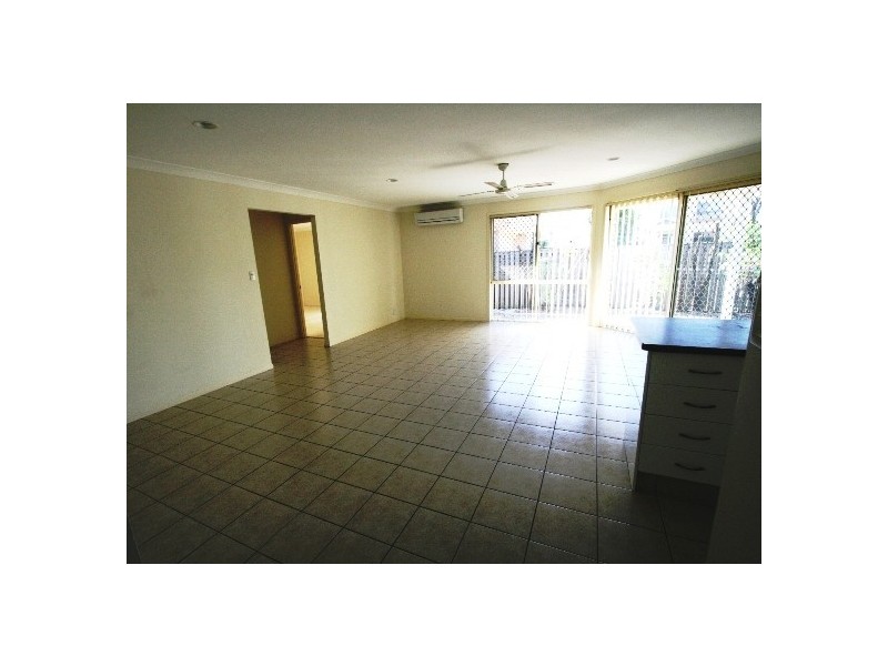 1/14 Illinios Court, Varsity Lakes QLD 4227