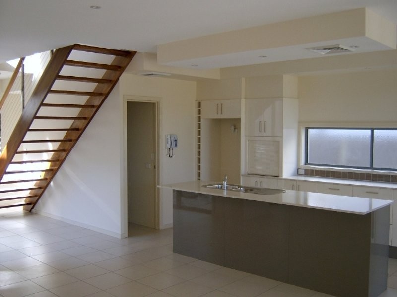 38 Lakelands Dr, Merrimac QLD 4226