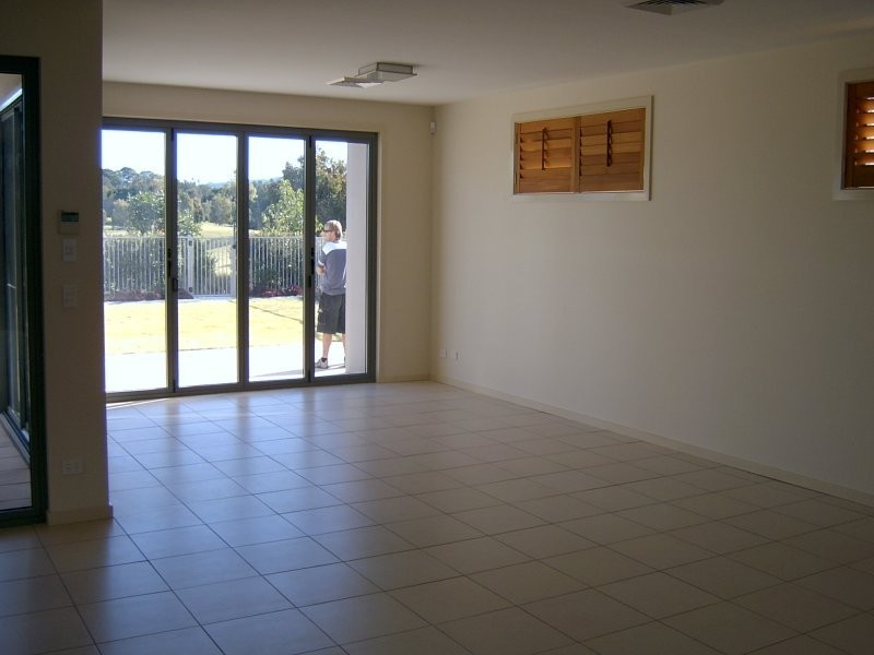 38 Lakelands Dr, Merrimac QLD 4226