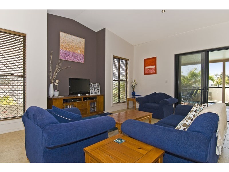 7 Corvus Way, Robina QLD 4226