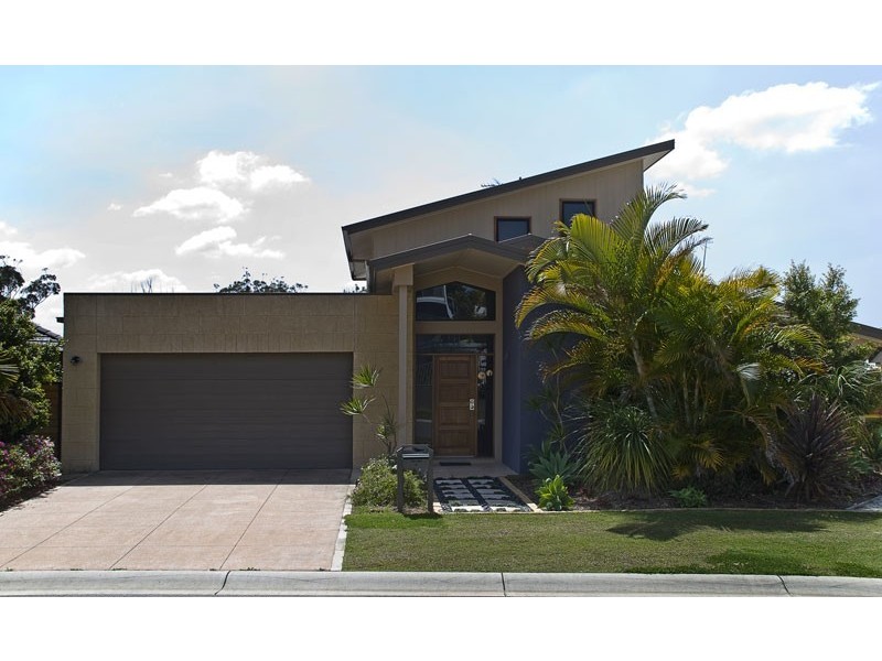 7 Corvus Way, Robina QLD 4226