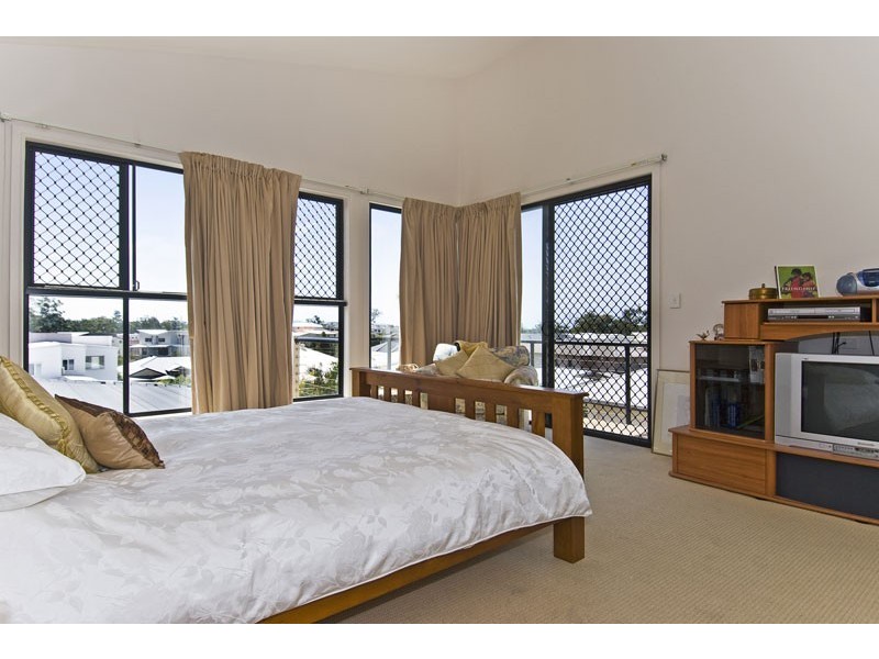 7 Corvus Way, Robina QLD 4226