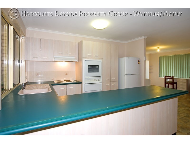 35 Plaza Street, Wynnum West QLD 4178