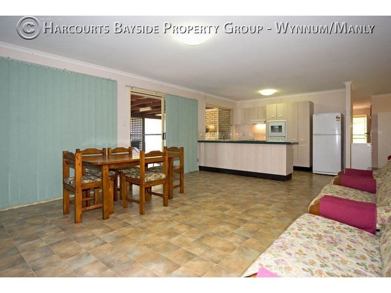 35 Plaza Street, Wynnum West QLD 4178