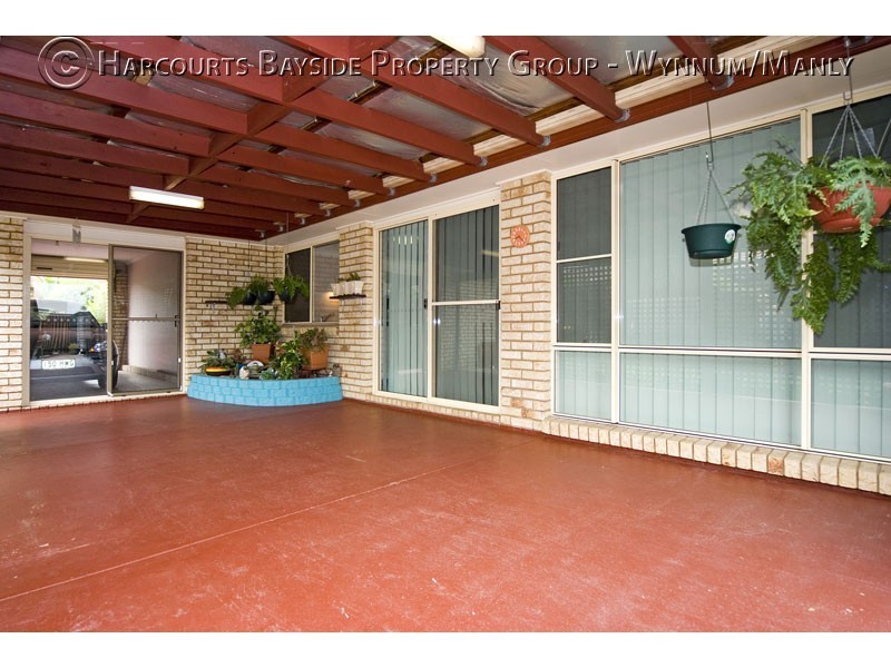 35 Plaza Street, Wynnum West QLD 4178