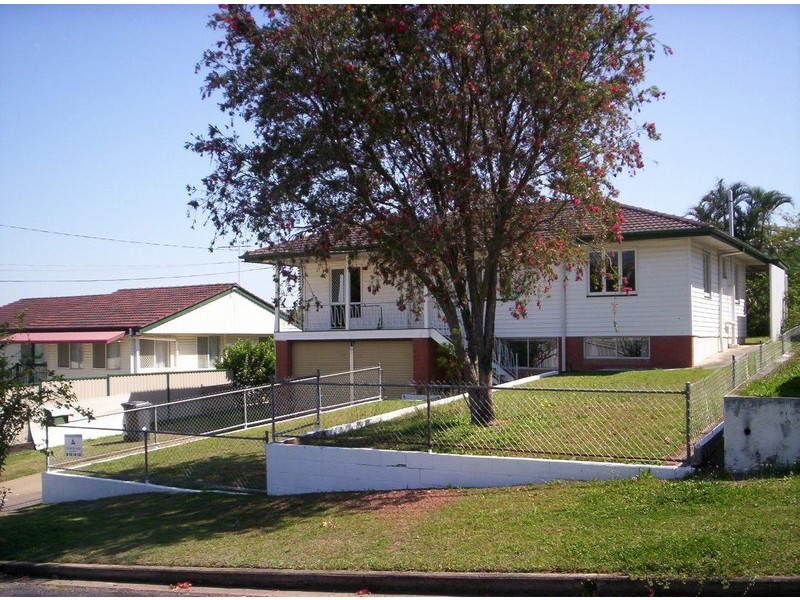 12 Banoon Drive, Wynnum QLD 4178