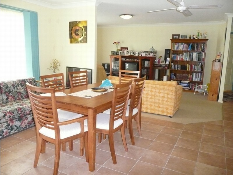 73 Henry Street, Wynnum QLD 4178