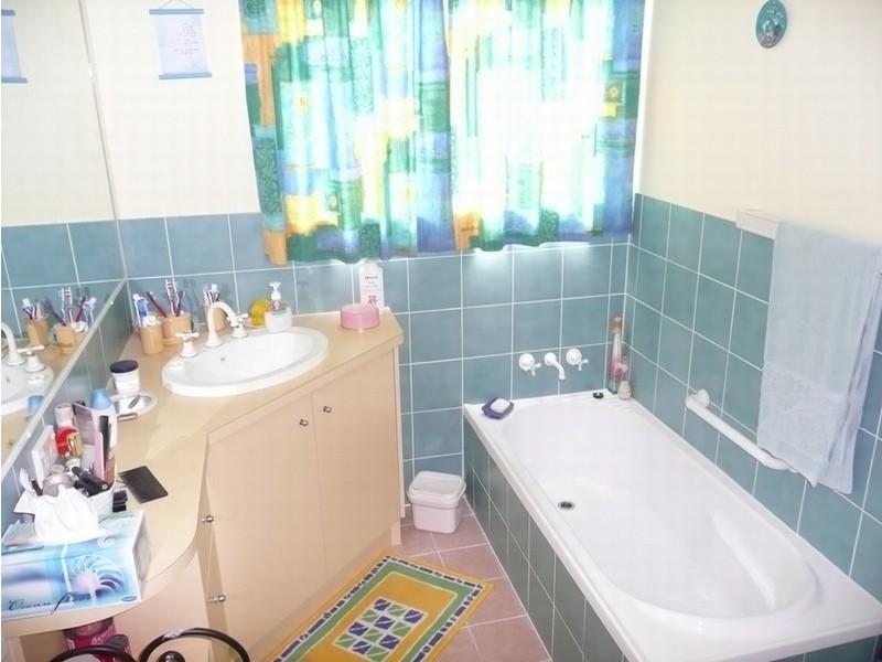 73 Henry Street, Wynnum QLD 4178