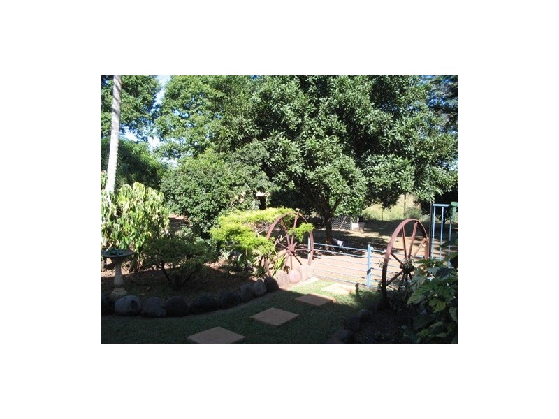 2 William Street, Grantham QLD 4347