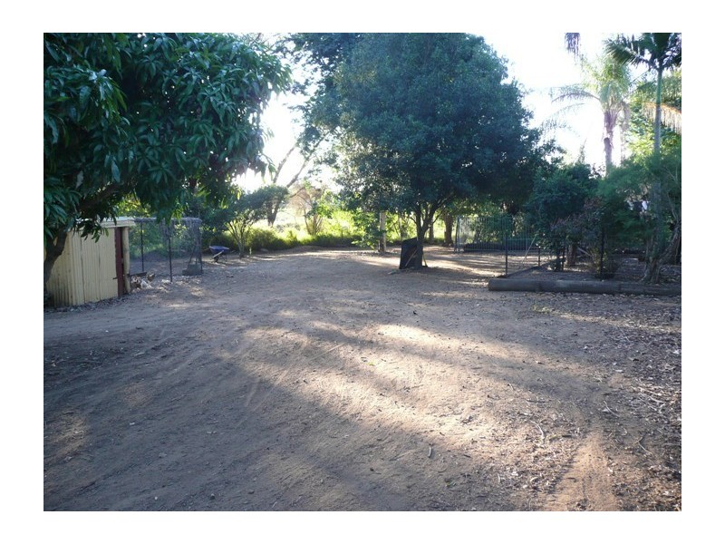 2 William Street, Grantham QLD 4347