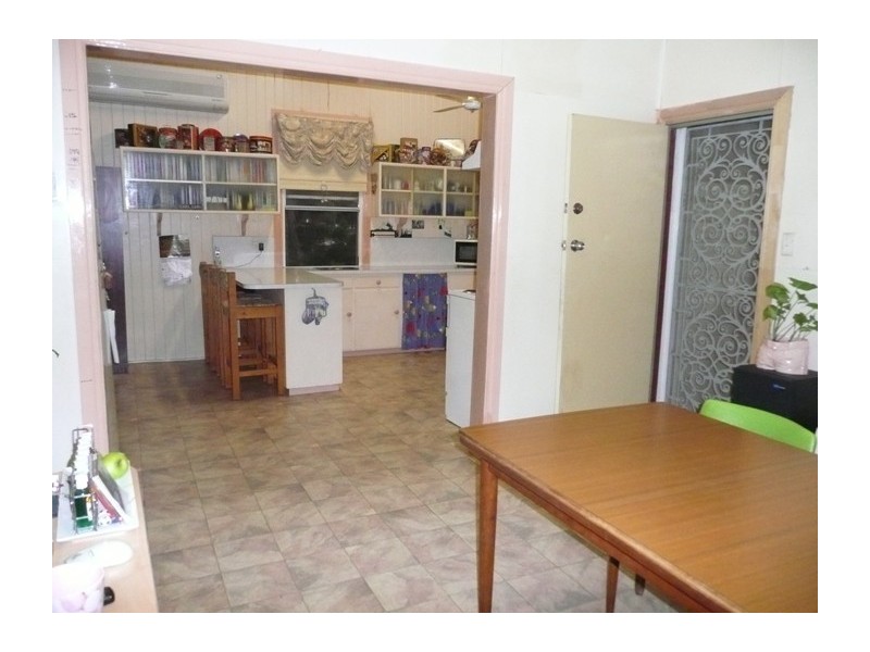 2 William Street, Grantham QLD 4347