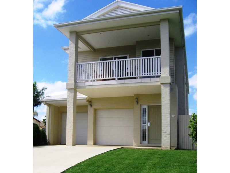 10 Foch Street, Wynnum West QLD 4178