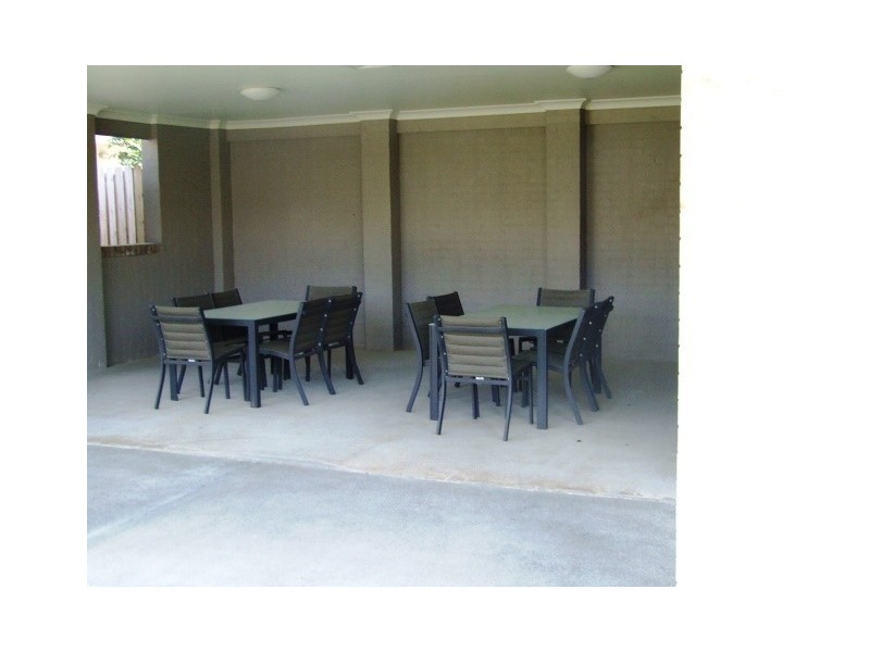 8/662 Manly Road, Wakerley QLD 4154