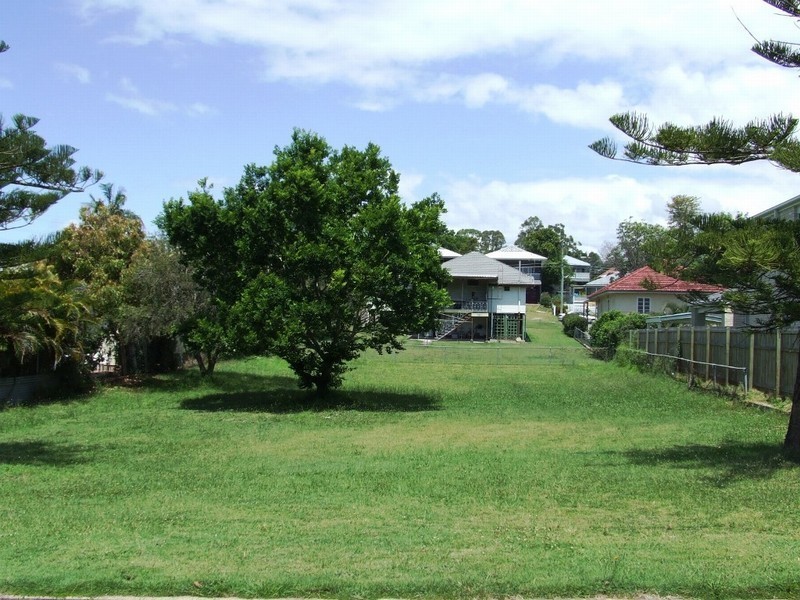 10&12 Wassell Street, Wynnum QLD 4178