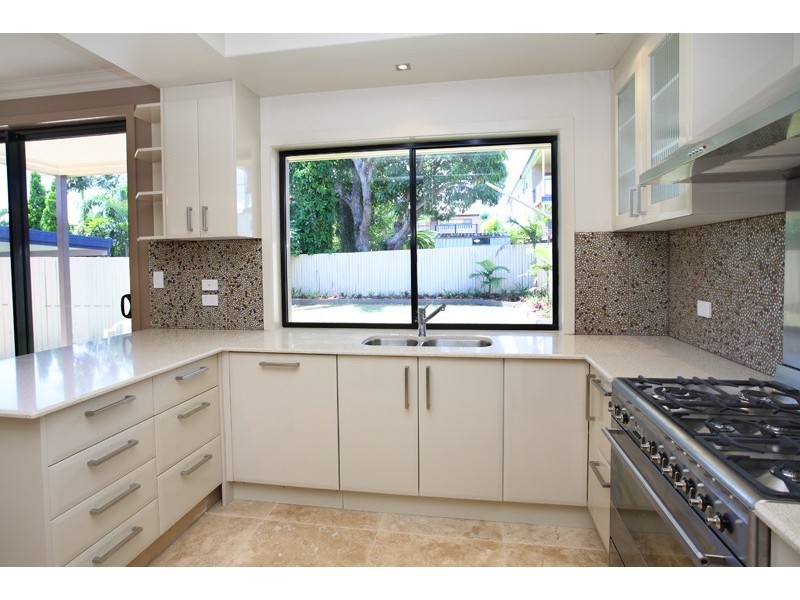 42 Chestnut Street, Wynnum QLD 4178