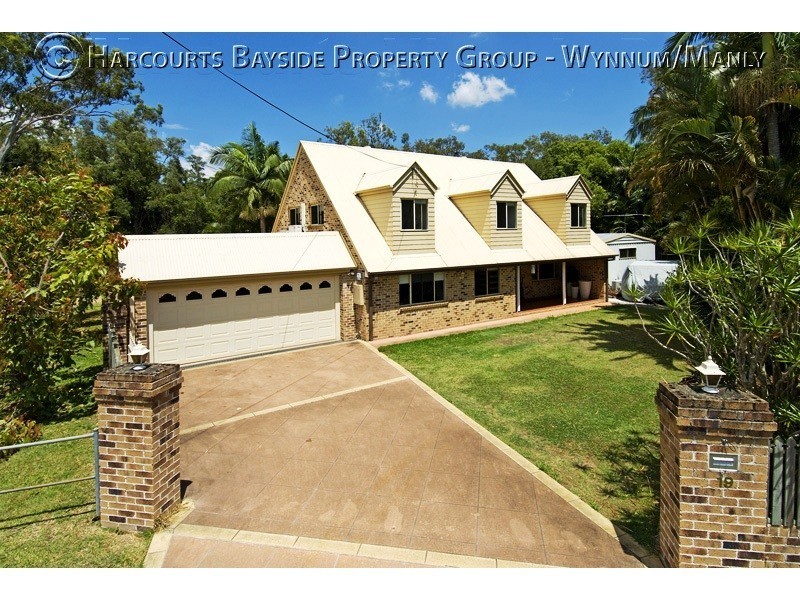 19 St Andrews Avenue, Birkdale QLD 4159